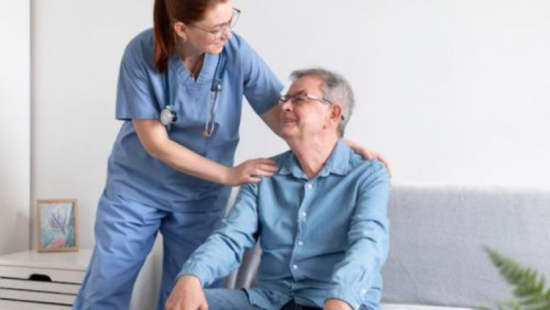 What Is the Difference Between Home Nursing Services and Hospital Care?