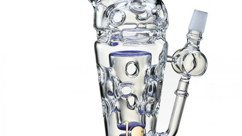 Why More People Are Searching for Bongs for Sale Online