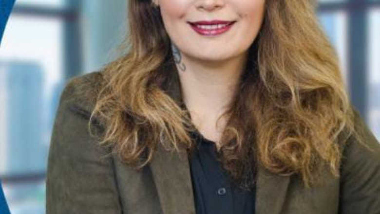 Dr. Delbar Niroushak's Coaching Program: Unlocking Leadership Excellence