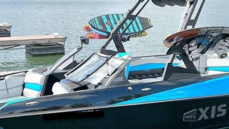 Experience Unmatched Comfort with Luxury Boat Rentals in Austin for Private Events