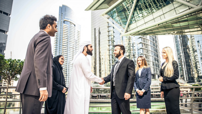 Why Are Real Estate Agents in Dubai Essential for Buyers?