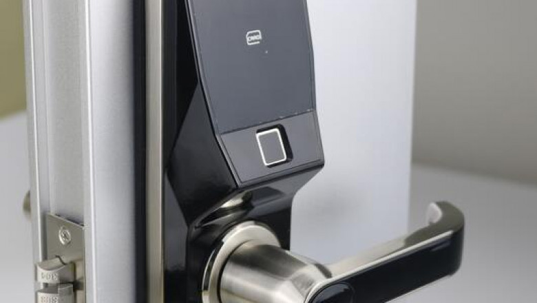 Electronic Locks Market Impacting Factors Include Technological Advancements, Urbanization, and Rising Security Demands