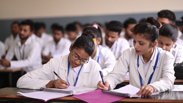 Top b. pharma college in Kaushambi