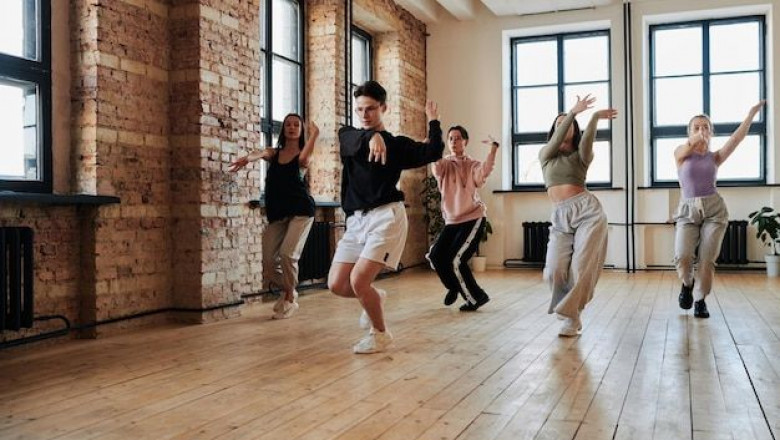 Inspire Collaboration with Dance Classes for Team Building in London