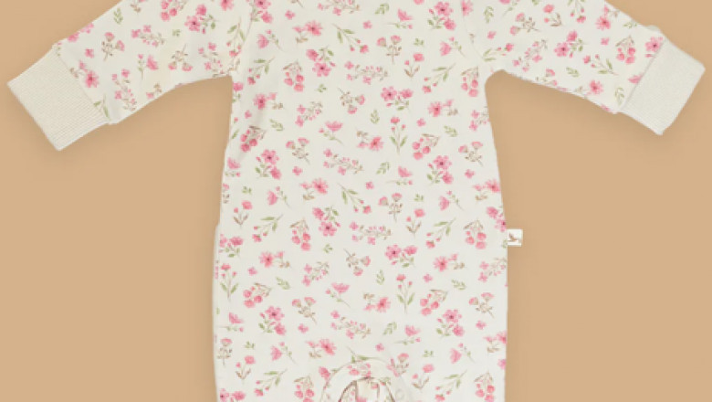 Light Fabric Rompers for Girls for Summer Trips