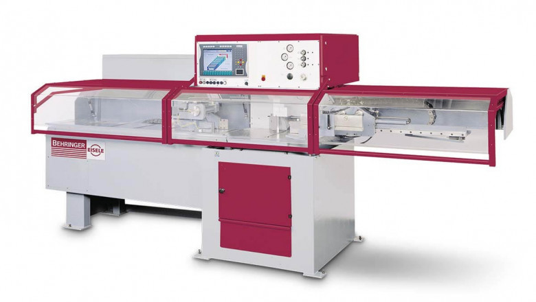 How Accurate Is an Automatic Chop Saw Compared to Manual Saws?