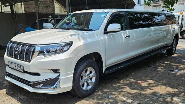 Experience Unrivaled Luxury: Your Guide to Limousine Rental