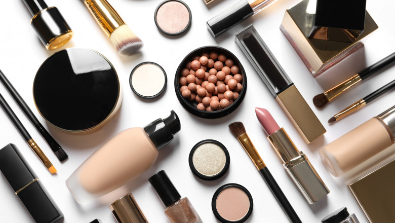 Luxury Makeup Market Industry, Size, Forecast | 2024 - 2032