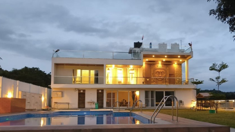 Luxury Private Villa with Swimming Pool Near Bangalore – Book Your Getaway