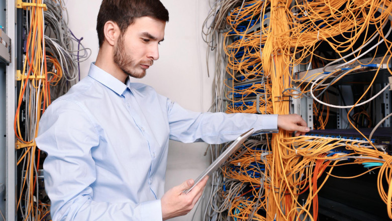 Need Better Signal? Aerial &amp; Data Cabling in Surrey