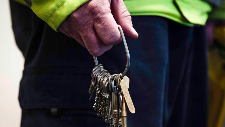 What Is Key Holding Service and When Do You Need It?