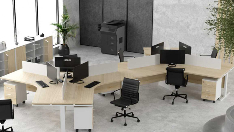 Saudi Arabia Office Furniture Market Size 2025 | Key Players and Regional Forecast 2033