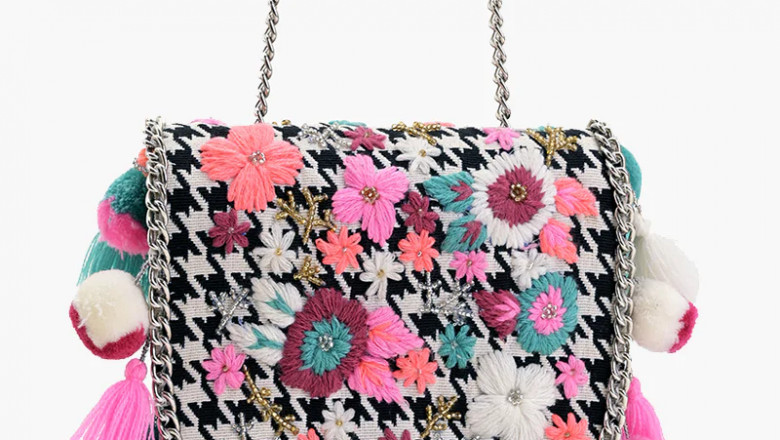 Wander in Style: Handbags for Women Who Carry the Spirit of Adventure