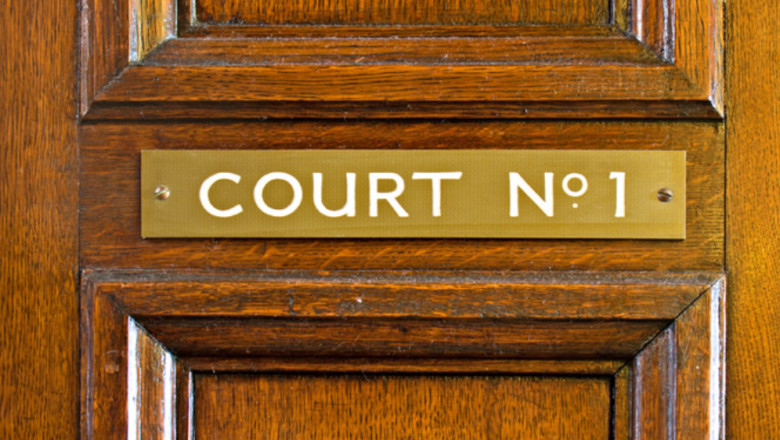 Should You Trust a Local Expert in Legal Litigation?