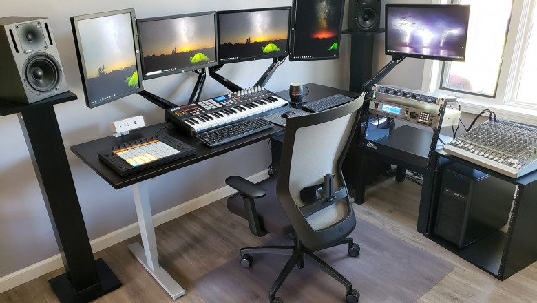 The Evolution of WorkstaThe Evolution of Workstations: Revolutionizing High-Performance Computingtions: Revolutionizing High-Performance Computing