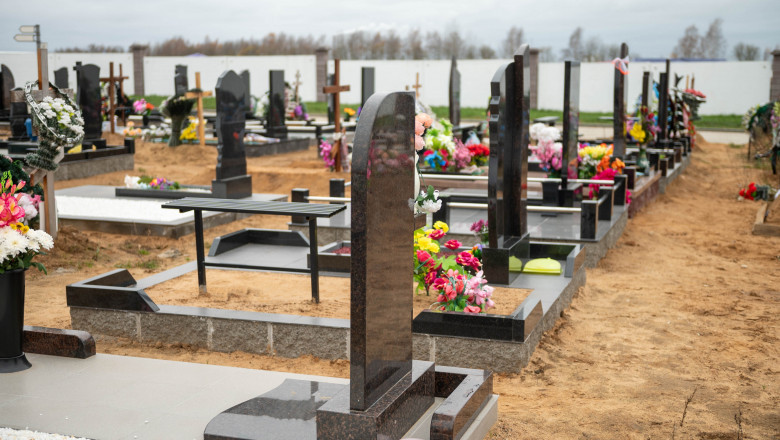 What to Know About Cemeteries and Mausoleums Near Matawan NJ Before You Visit