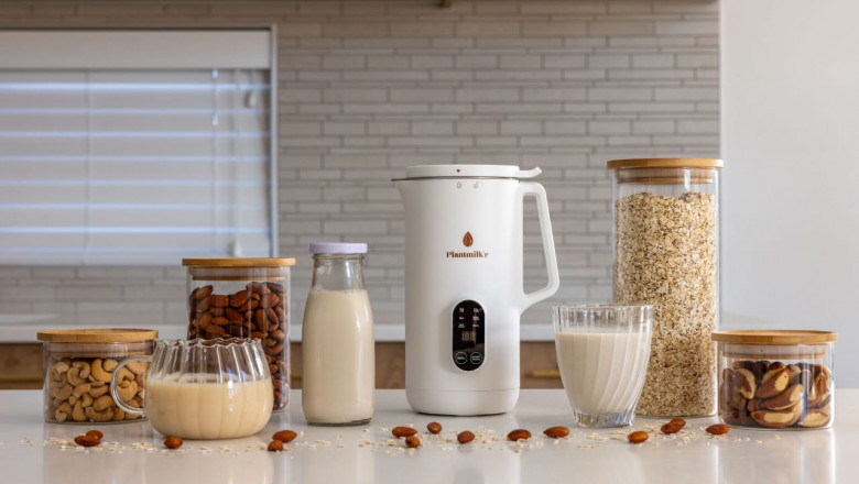 Discover Plantmilk’r: Your 5-Minute Nut, Oat, and Soy Milk Maker