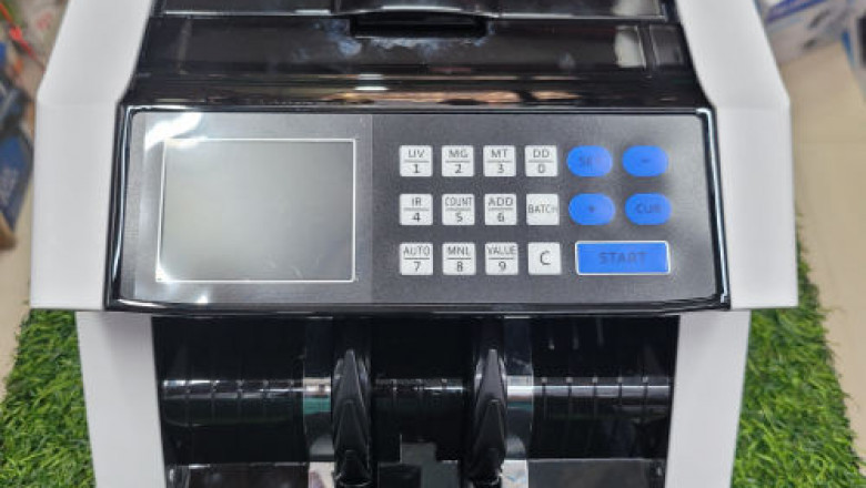 Why Should Bangladeshi Businesses Use a Money Counting Machine for Better Cash Handling?