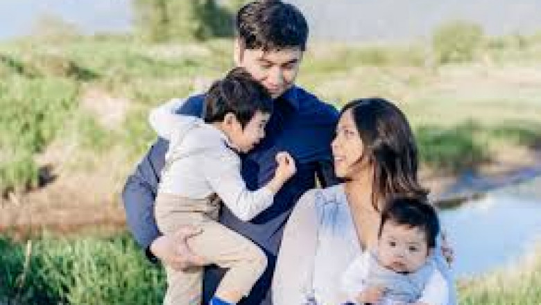 Contact Silver Moon Photography to Get Memorable Family Photos