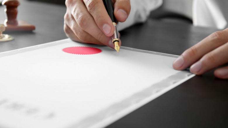 Navigating Legal Needs? Trust the Best Notary Public in Qatar
