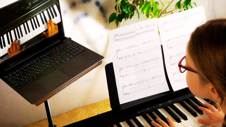 Top 10 Tips for Beginners Taking Online Keyboard Classes