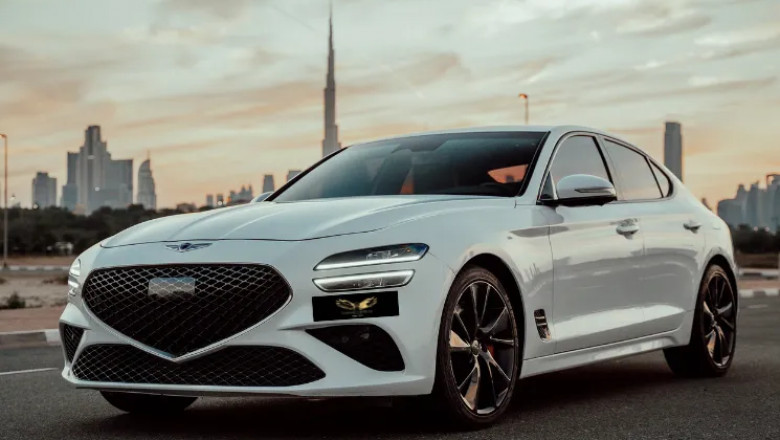 Renting Luxury Cars in Dubai for Special Occasions