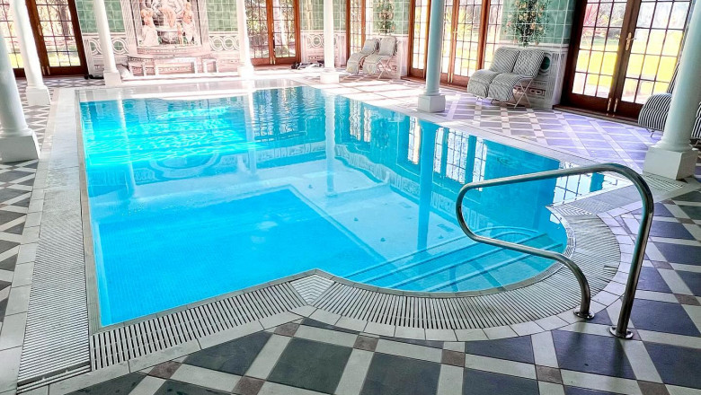 Why Working with a Pool Maintenance Company in Henley Is Worth It