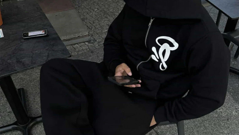 Syna World and the Rise of the Iconic Syna World Tracksuit