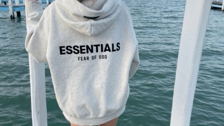 Beige Essentials Hoodie vs. Black Essentials Hoodie: A Stylish Comparison