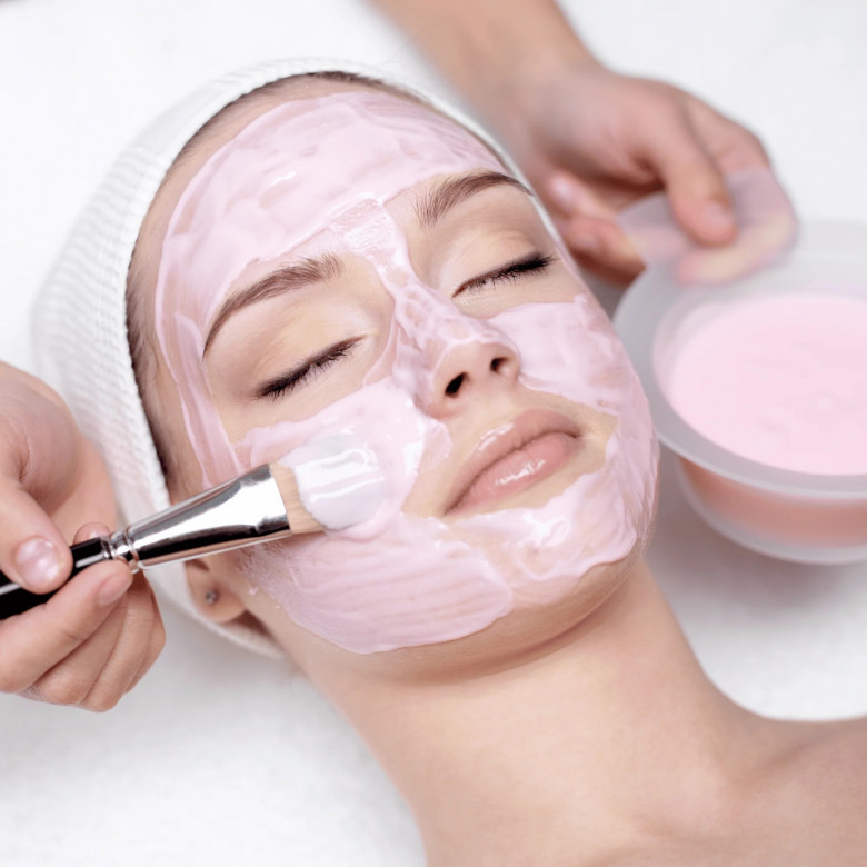 Deep Cleansing Facial with Extraction in Dubai