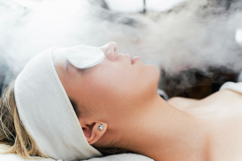 Deep Cleansing Facial with Extraction in Dubai