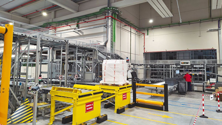 Swarm Robotics: Revolutionizing Intralogistics and Warehouse Automation
