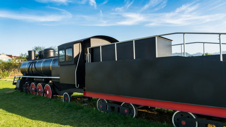 The Trackless Train Rental Market: Revolutionizing Transportation for Events and Tourism