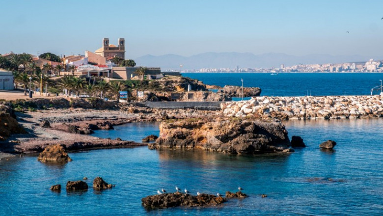 Relocate To Spain: A Complete Guide to Moving to Spain