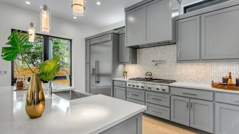How 2025 Trends Are Shaping Kitchen Renovations in Toronto: A Look Ahead