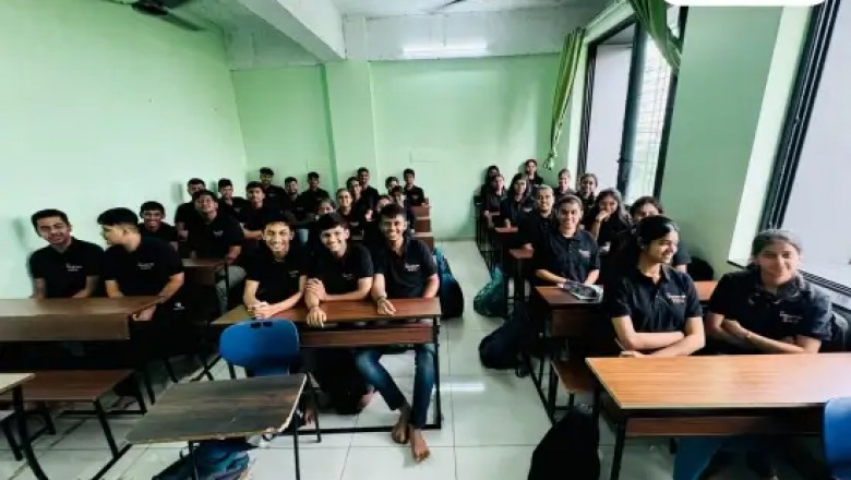 Achieve Your Dream MBBS Career with the Best NEET Classes in Pune