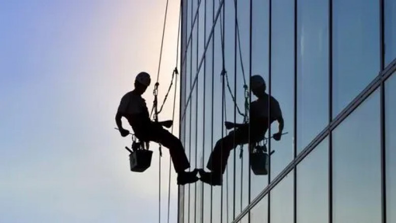What Are the Most Common Mistakes in Facade Glass Cleaning?