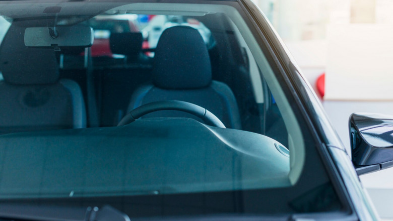 US Automotive Glass Market Growth: Insights, Trends, and Forecasts to 2033