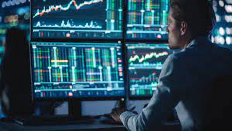 Strategic Role of Marketing Fact Sheets in Hedge Fund Client Retention