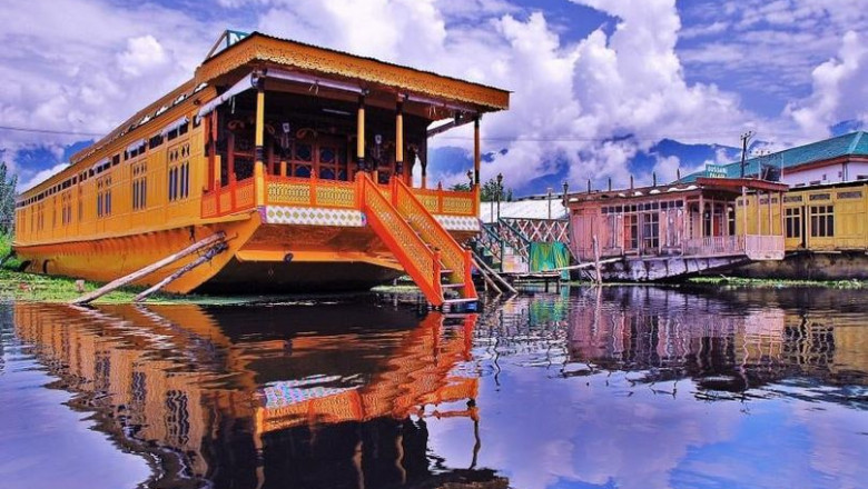 Turn Your Vacation into a Floating Paradise