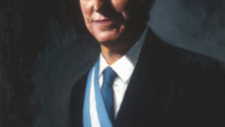 Why Hand-Painted Portraits Remain the Ultimate Expression of Art?