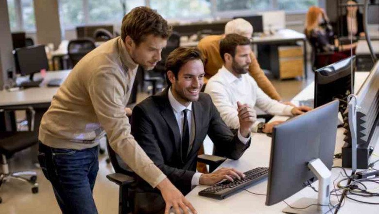 Requirements for a visa and work permit for UAE job seekers