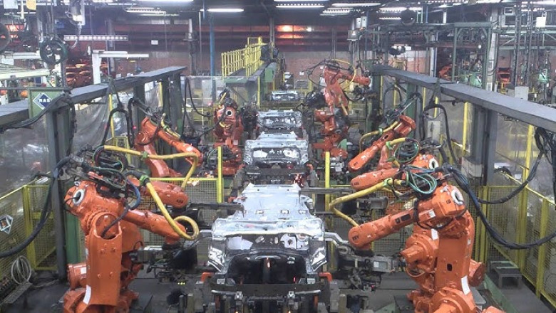 Robotic Welding in Automotive: Driving Efficiency and Precision in Manufacturing