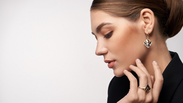 How to Buy Fashion Stud Earrings: A Complete Guide
