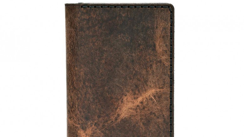 Timeless Craftsmanship: Why a Hand Made Leather Wallet is a Must-Have