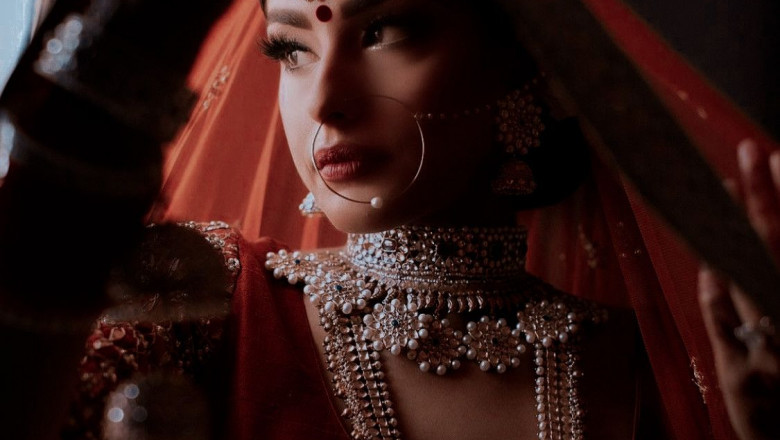 Stunning Asian Bridal Photography in Nottingham and Beautiful Indian Wedding Family Portraits!
