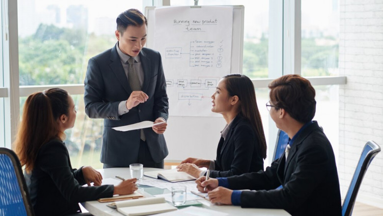 Mastering Business Communication: Choosing the Right Mentor