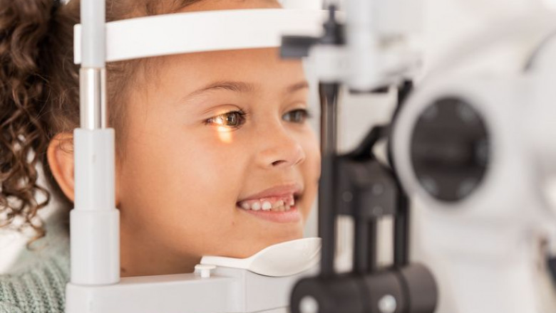 Eye Doctor in Faridabad – Dr. Vikas Thukral