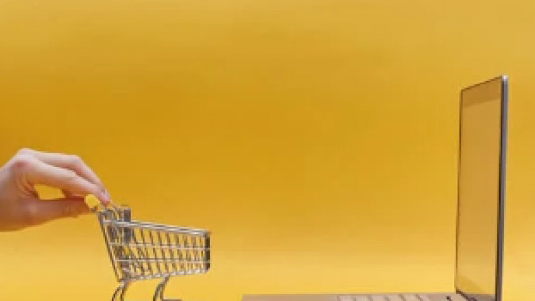 E-Commerce Platforms for Small & Medium Businesses: Choosing the Right One