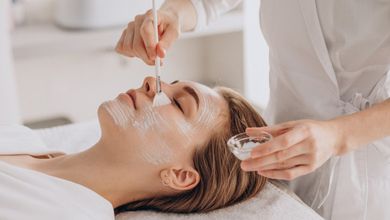 The Global Skincare Market: Trends, Growth, and Future Outlook (2023-2032)